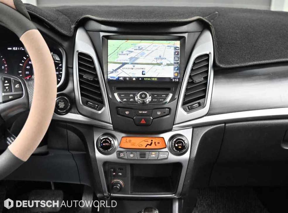 KG모빌리티(쌍용)  코란도 2WD 2.0 CVT 사진 15