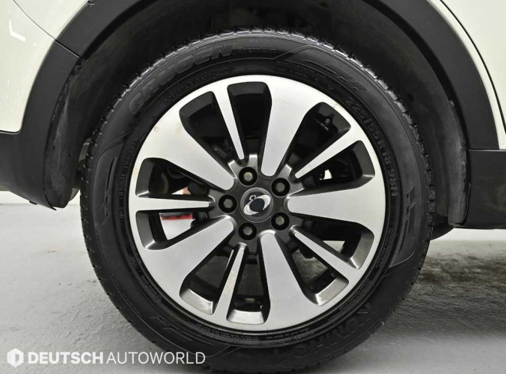 KG모빌리티(쌍용)  코란도 2WD 2.0 CVT 사진 6