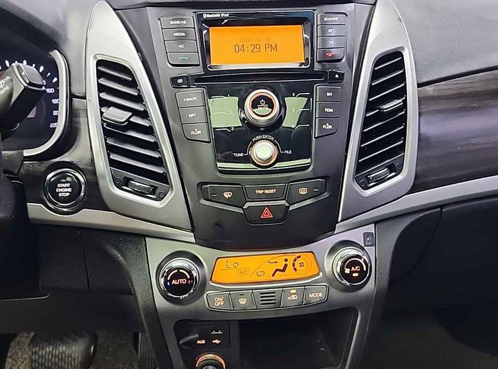 KG모빌리티(쌍용)  코란도 2WD 2.0 CVT 사진 10
