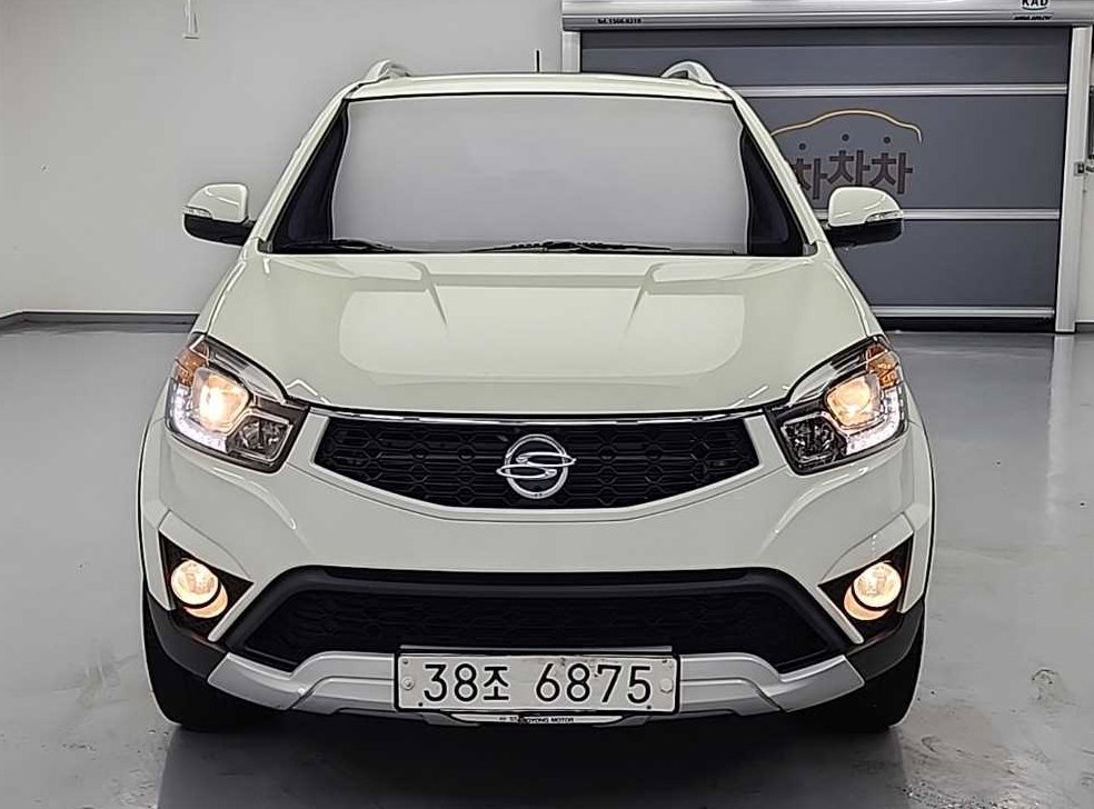 KG모빌리티(쌍용)  코란도 2WD 2.0 CVT 사진 2