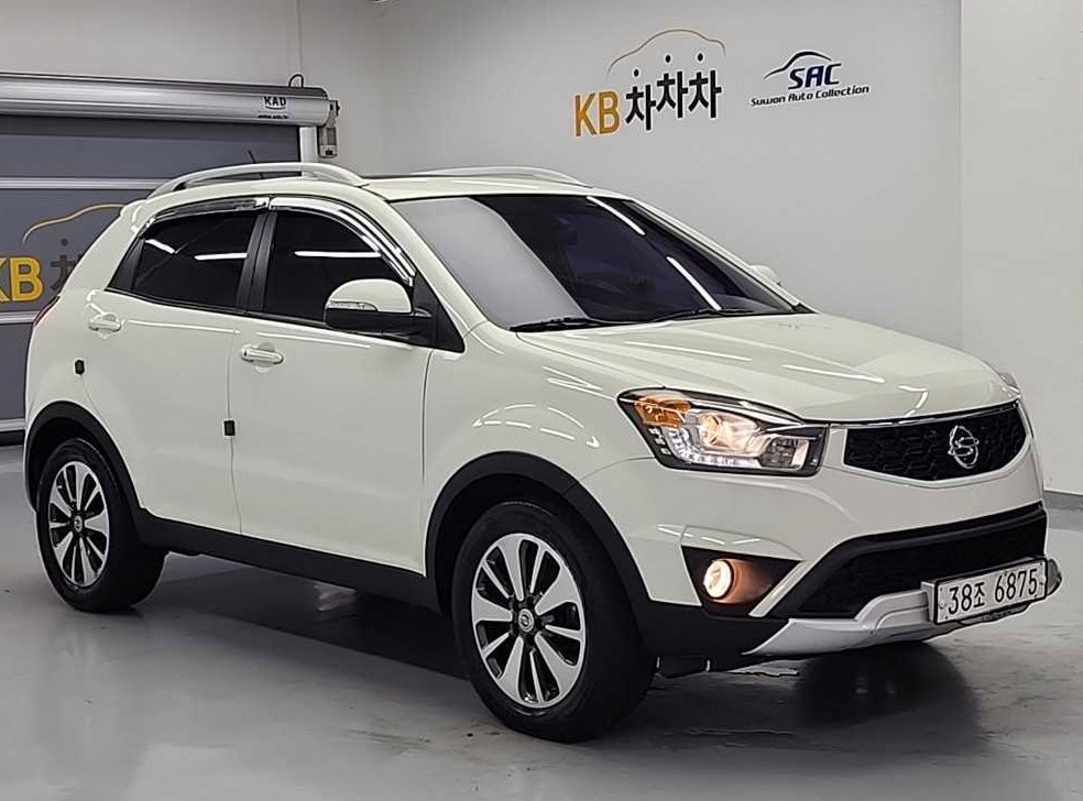 KG모빌리티(쌍용)  코란도 2WD 2.0 CVT 사진 4