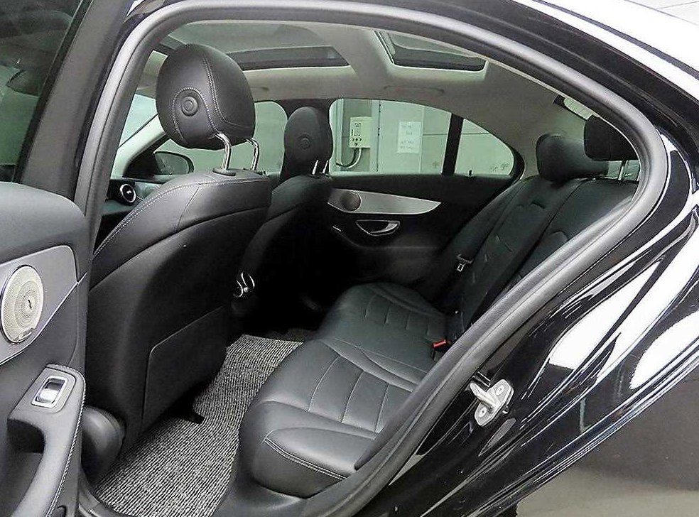 벤츠 C 클래스 C200 아방가르드 사진 6