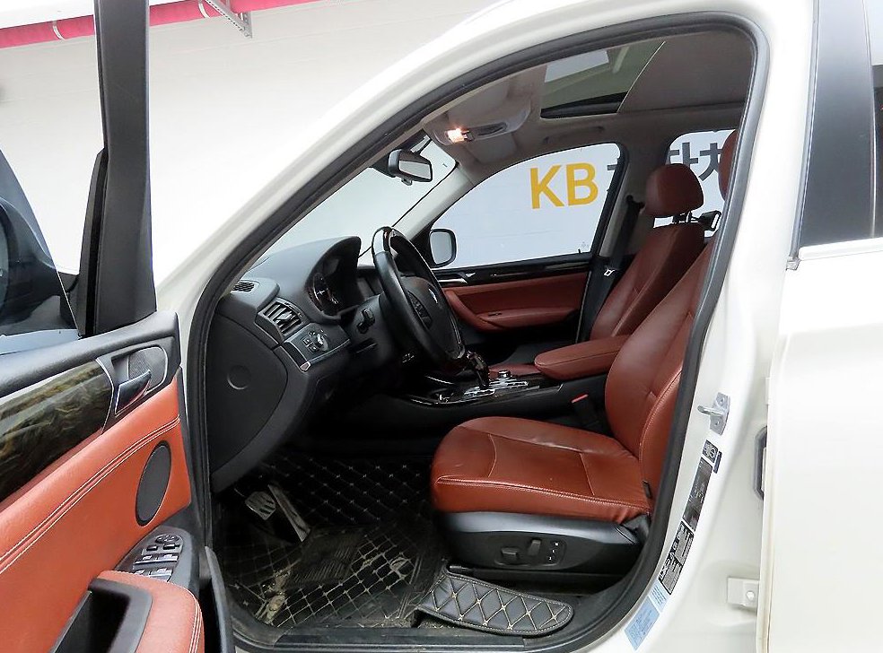 BMW X3 xDrive 20d 하이 사진 13