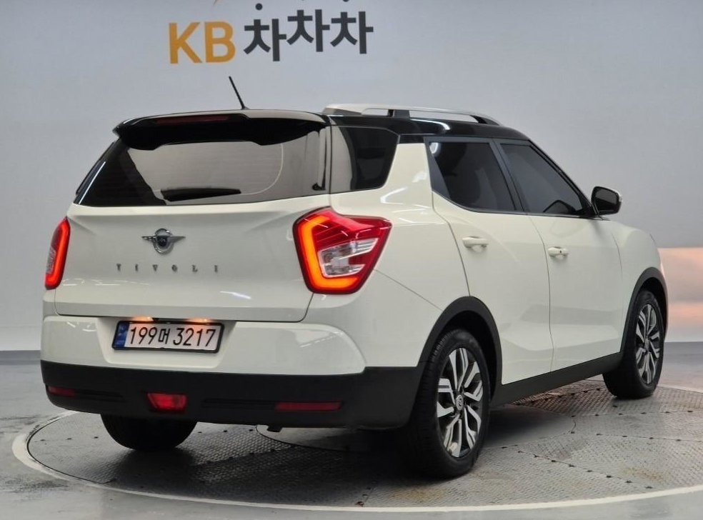 KG모빌리티(쌍용)  티볼리 2WD 가솔린 1.6 IX 사진 3