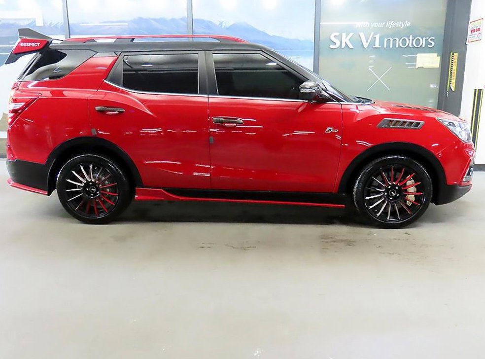 KG모빌리티(쌍용)  티볼리 4WD 디젤 1.6 RX 사진 3