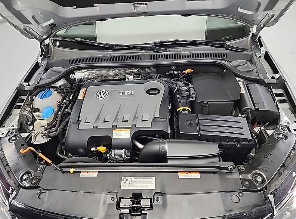 폭스바겐 제타 2.0 TDI 사진 5