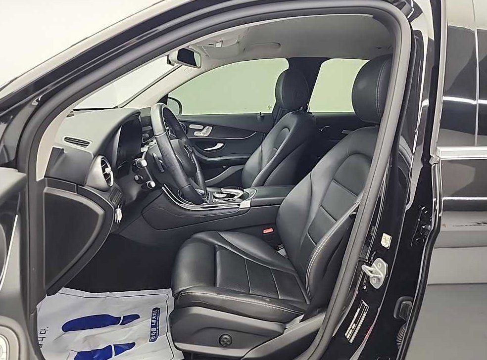 벤츠 GLC 클래스 GLC 300 4MATIC 사진 11
