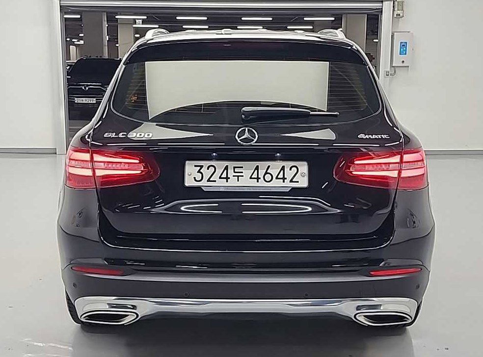 벤츠 GLC 클래스 GLC 300 4MATIC 사진 3