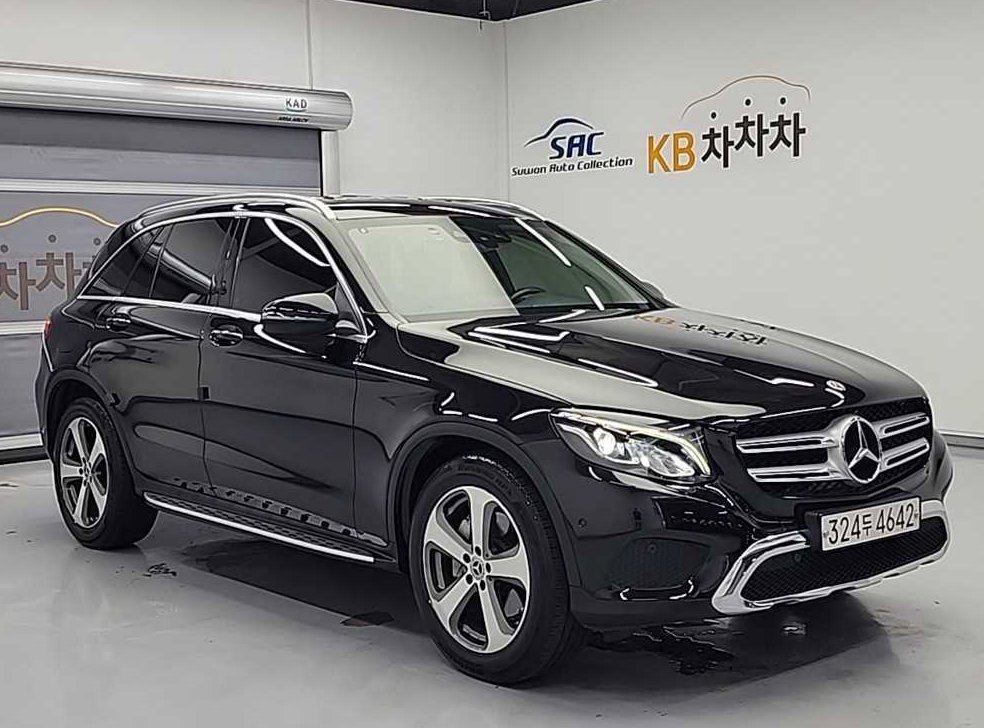 벤츠 GLC 클래스 GLC 300 4MATIC 사진 4