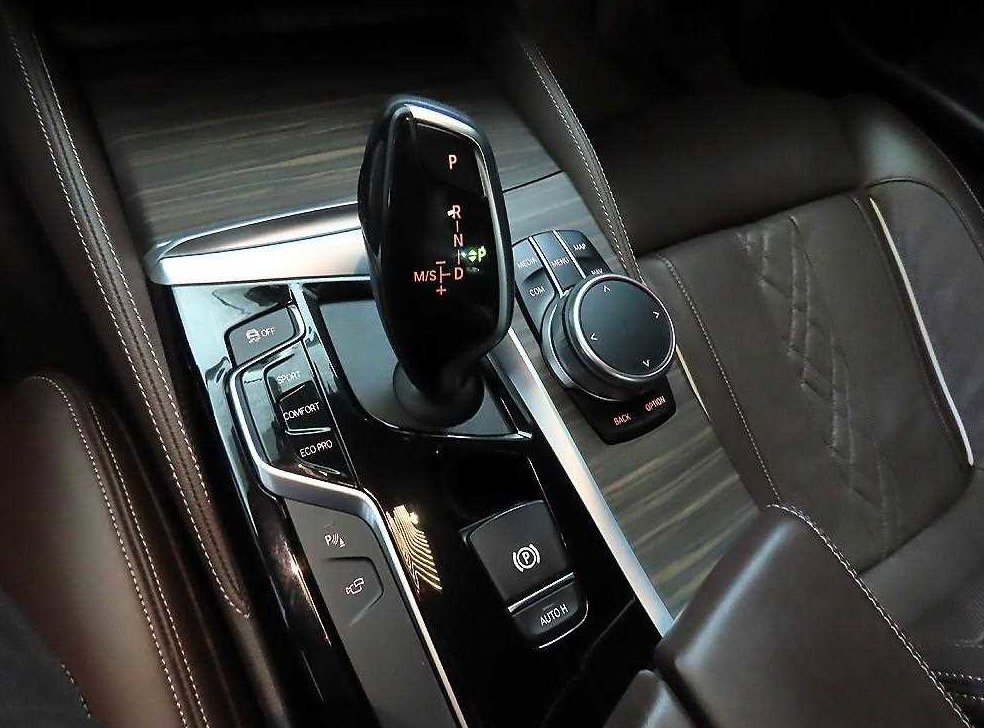 BMW 5시리즈 520d xDrive M 스포츠 플러스 사진 12