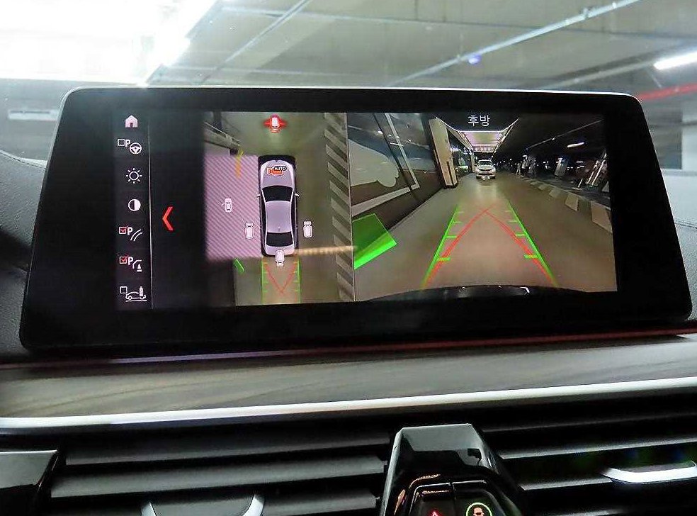 BMW 5시리즈 520d xDrive M 스포츠 플러스 사진 13