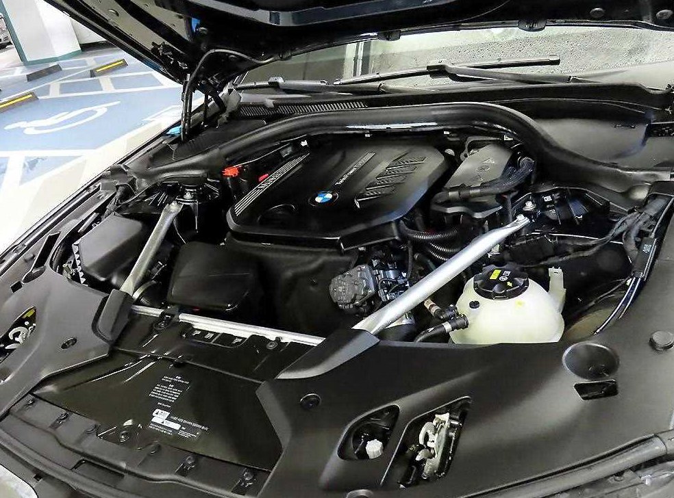 BMW 5시리즈 520d xDrive M 스포츠 플러스 사진 19
