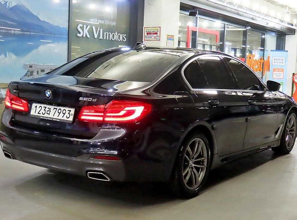 BMW 5시리즈 520d xDrive M 스포츠 플러스 사진 4