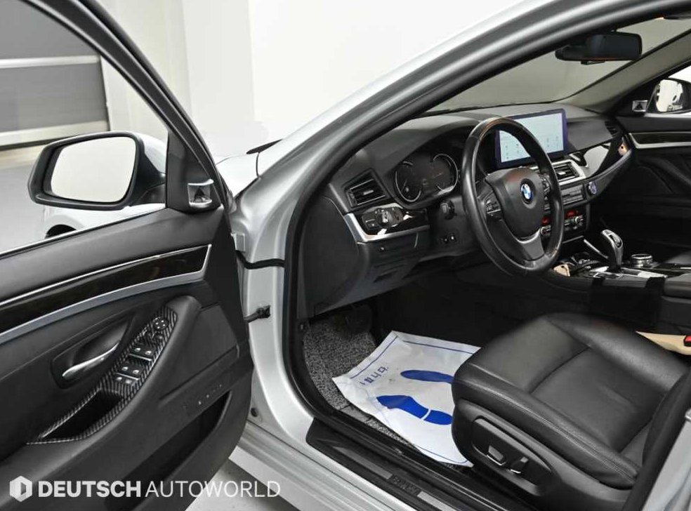 BMW 5시리즈 528i 사진 11