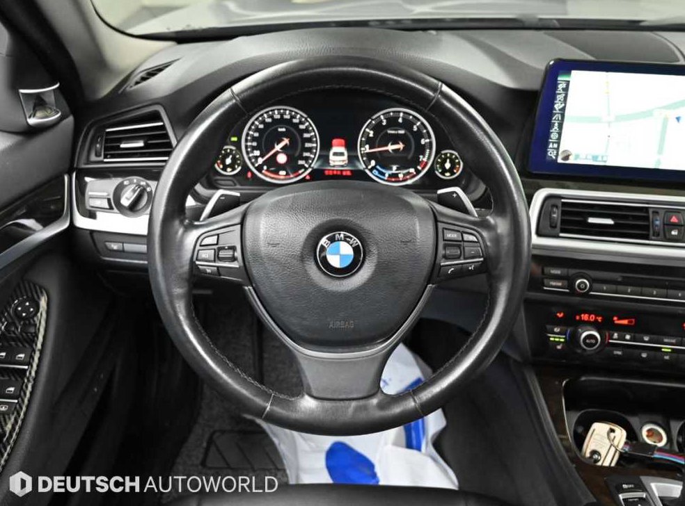 BMW 5시리즈 528i 사진 13