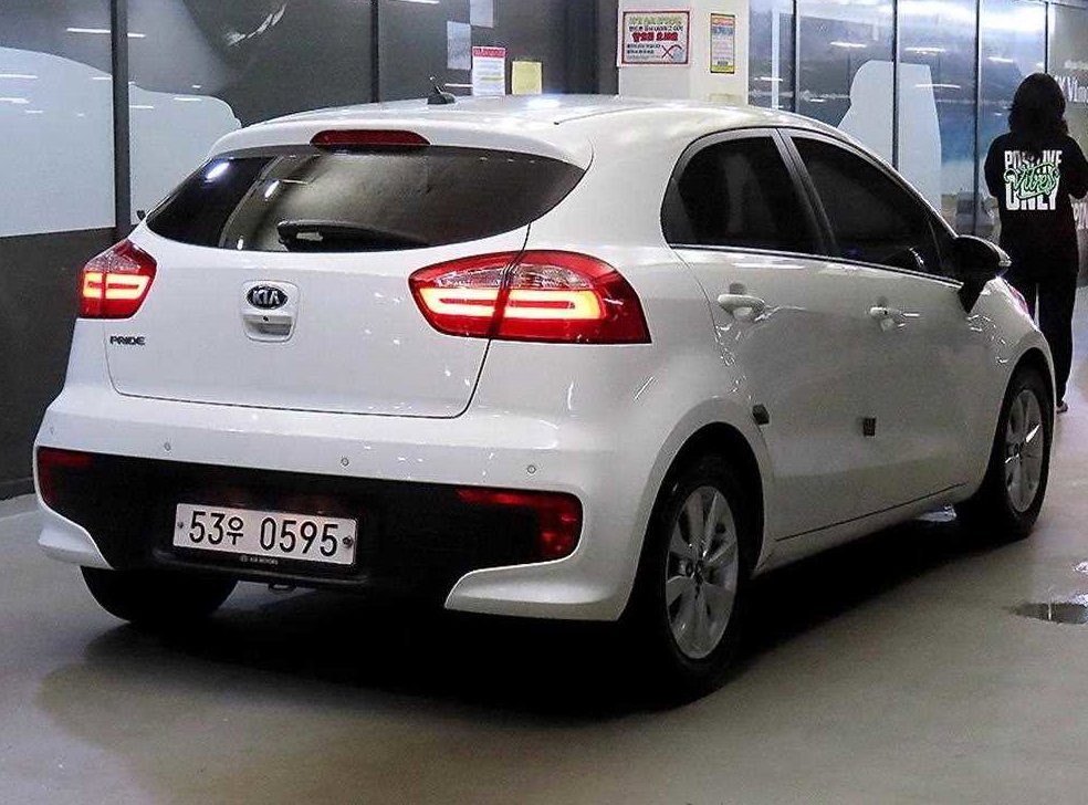 기아 프라이드 5DR 1.4 MPI 트렌디 사진 4