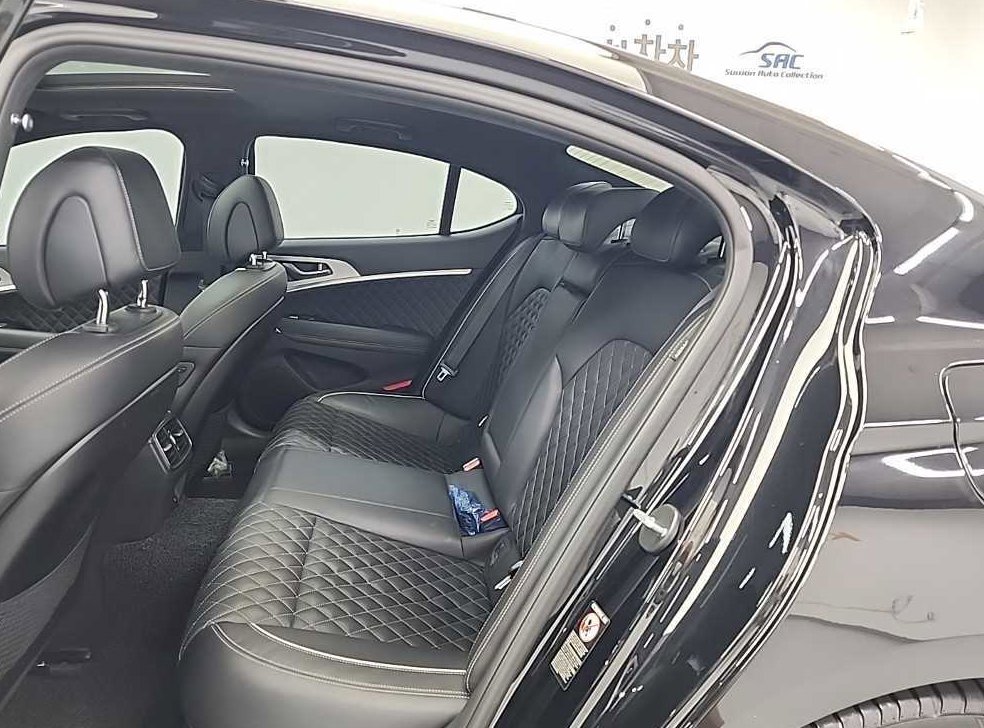 제네시스 G70 2.0T AWD 사진 12