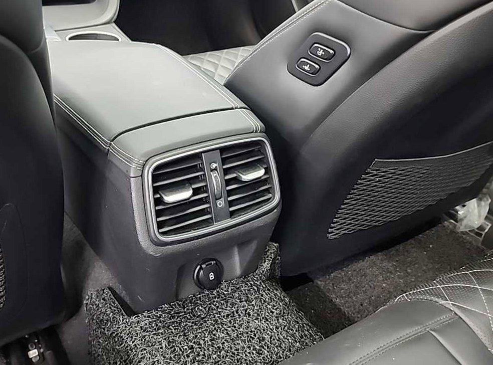 제네시스 G70 2.0T AWD 사진 13