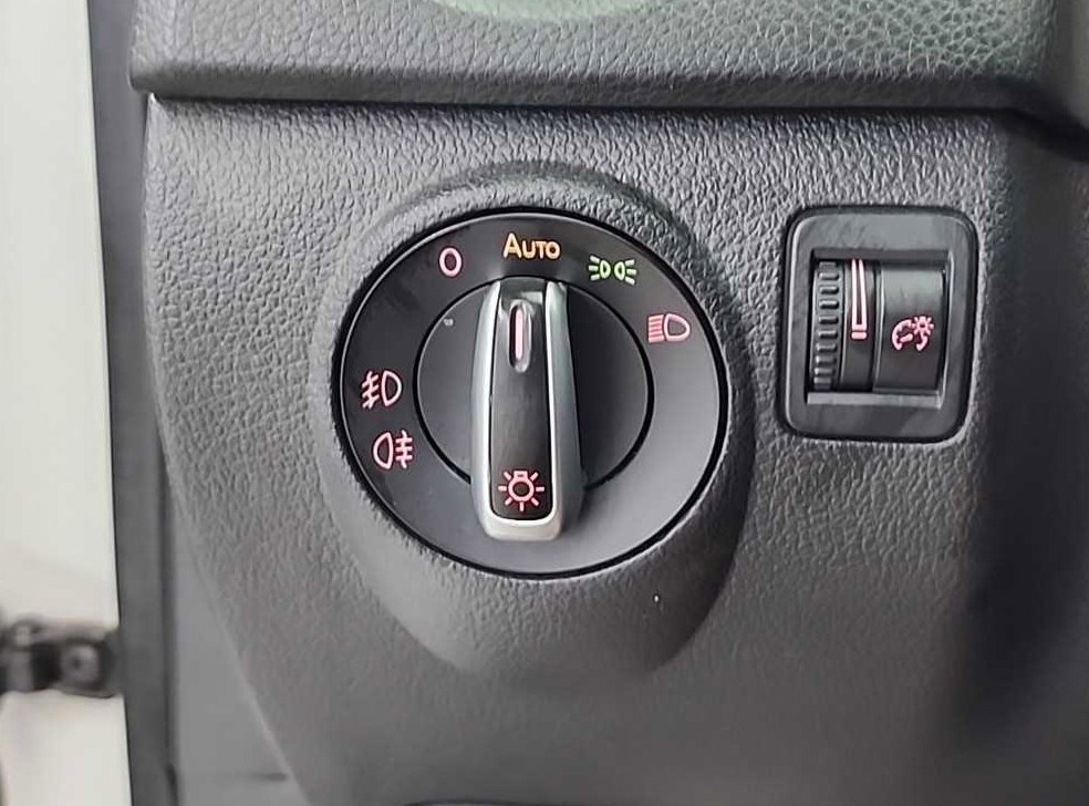 폭스바겐 티구안 2.0 TDI 프리미엄 사진 17