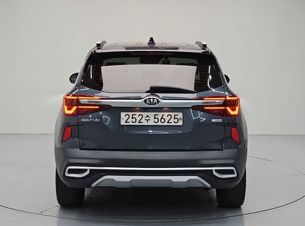 기아 셀토스 가솔린 1.6 터보 2WD 사진 3