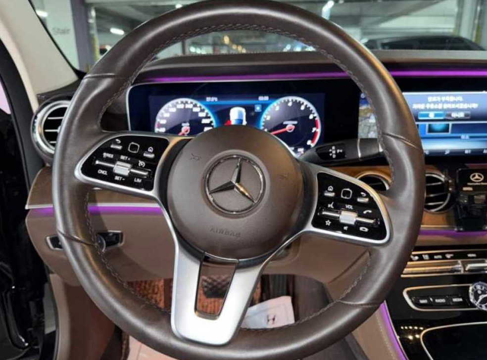 벤츠 E 클래스 E300 아방가르드 사진 8