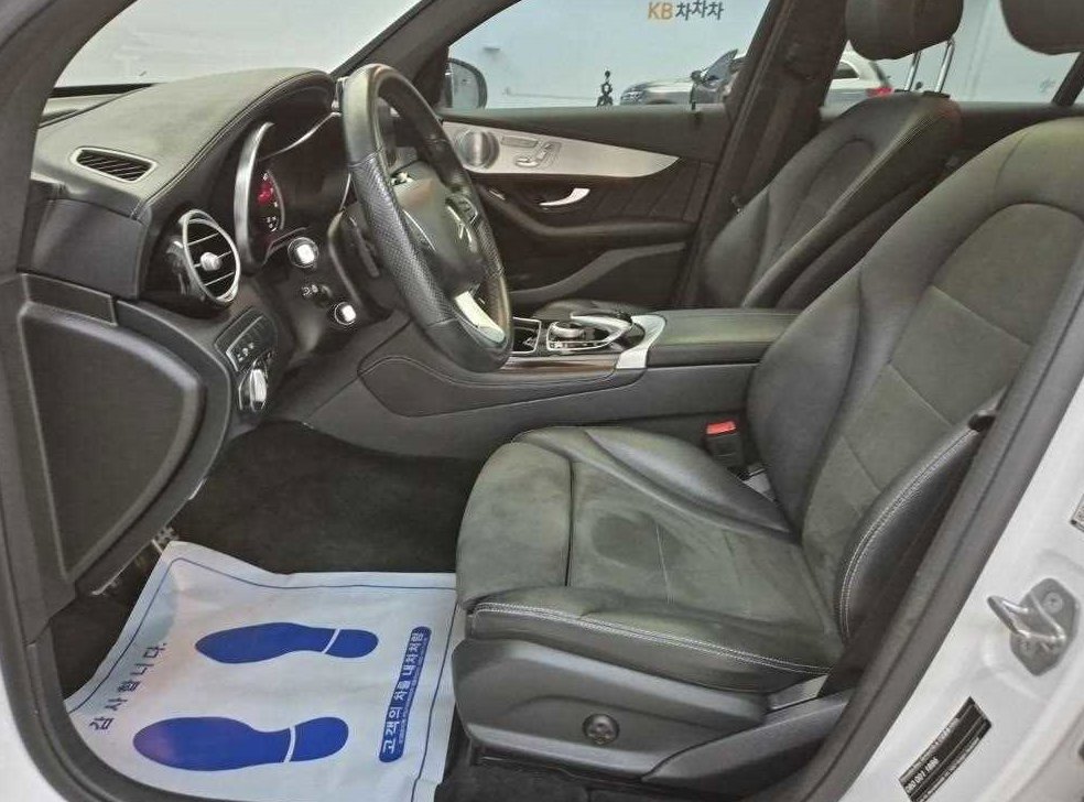 벤츠 GLC 클래스 GLC 300 4MATIC AMG LINE 쿠페 사진 11