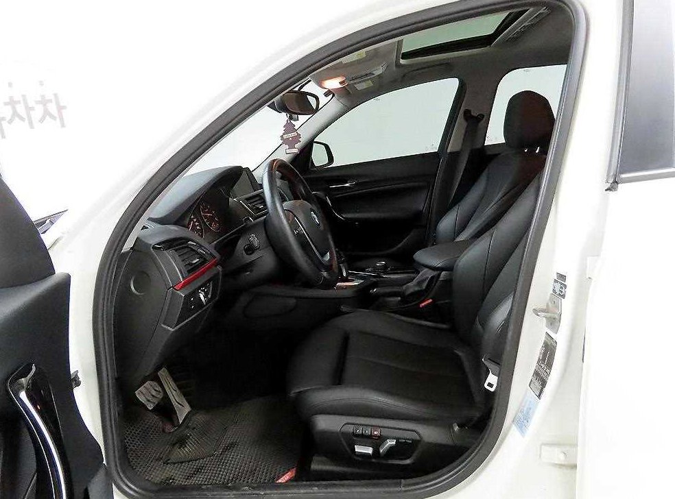 BMW 1시리즈 118d 스포츠 사진 12