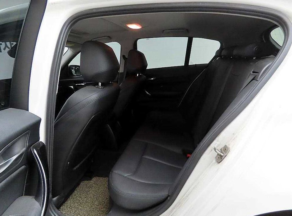 BMW 1시리즈 118d 스포츠 사진 13