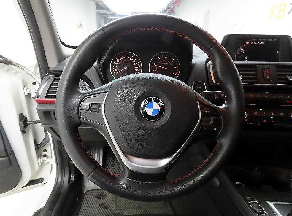 BMW 1시리즈 118d 스포츠 사진 7