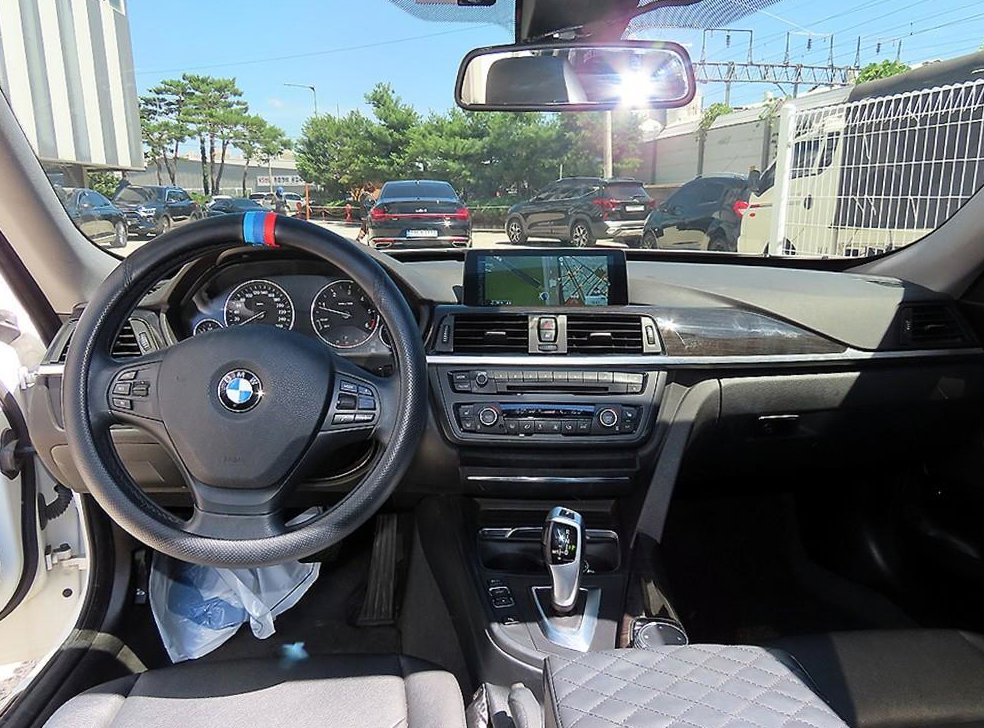 BMW 그란투리스모 GT 320D xDrive 사진 7