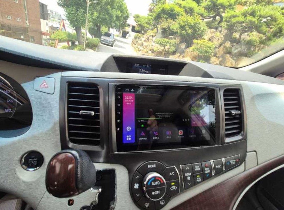 토요타 시에나 3.5 AWD 사진 6