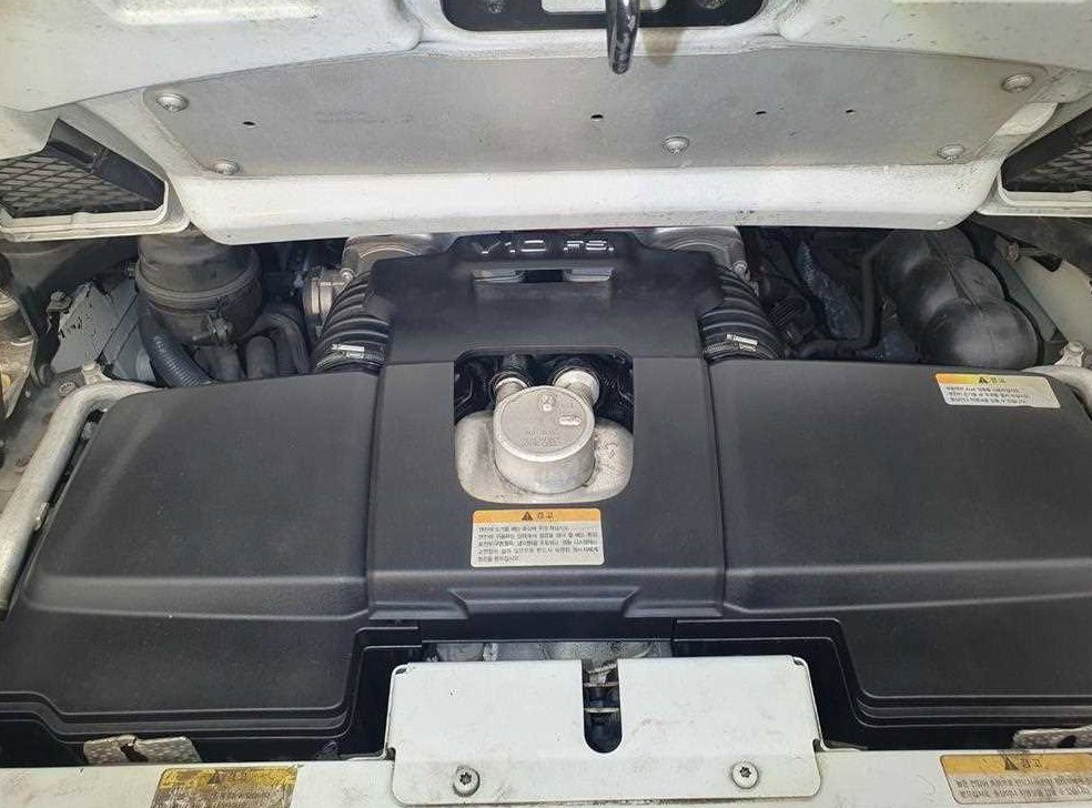 아우디 R8 5.2 V10 쿠페 사진 13