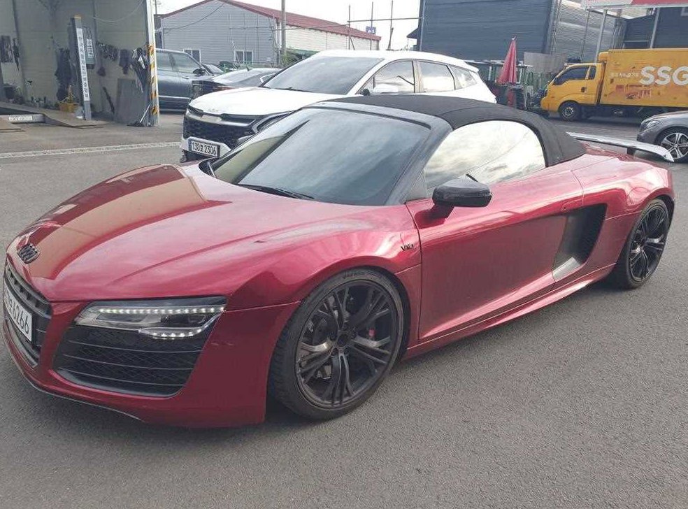 아우디 R8 5.2 V10 쿠페 사진 3