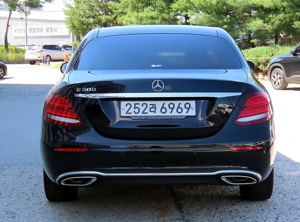 벤츠 E 클래스 E300 아방가르드 사진 4