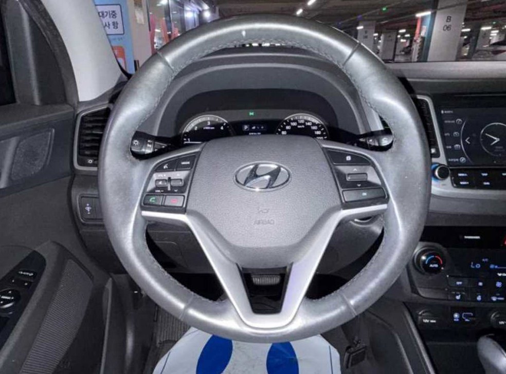 현대 투싼 디젤 1.7 2WD 사진 8