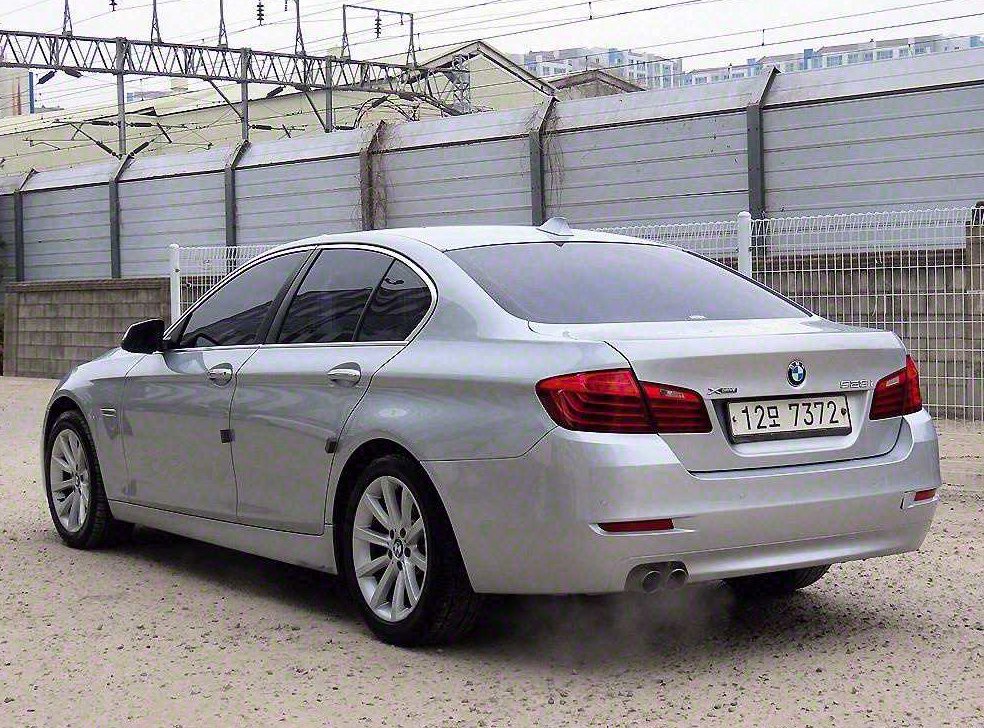 BMW 5시리즈 528i xDrive 사진 3