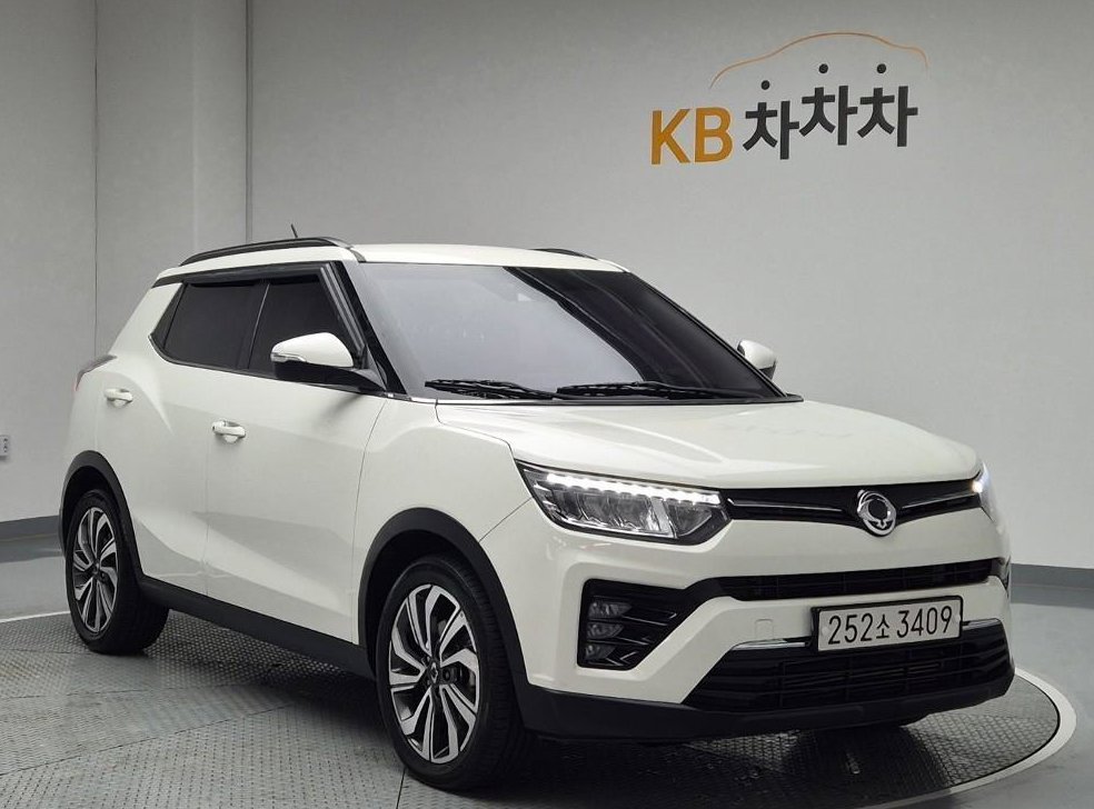 KG모빌리티(쌍용)  티볼리 4WD 디젤 1.6 사진 4