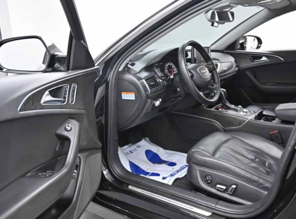 아우디 A6 40 TFSI 콰트로 사진 11