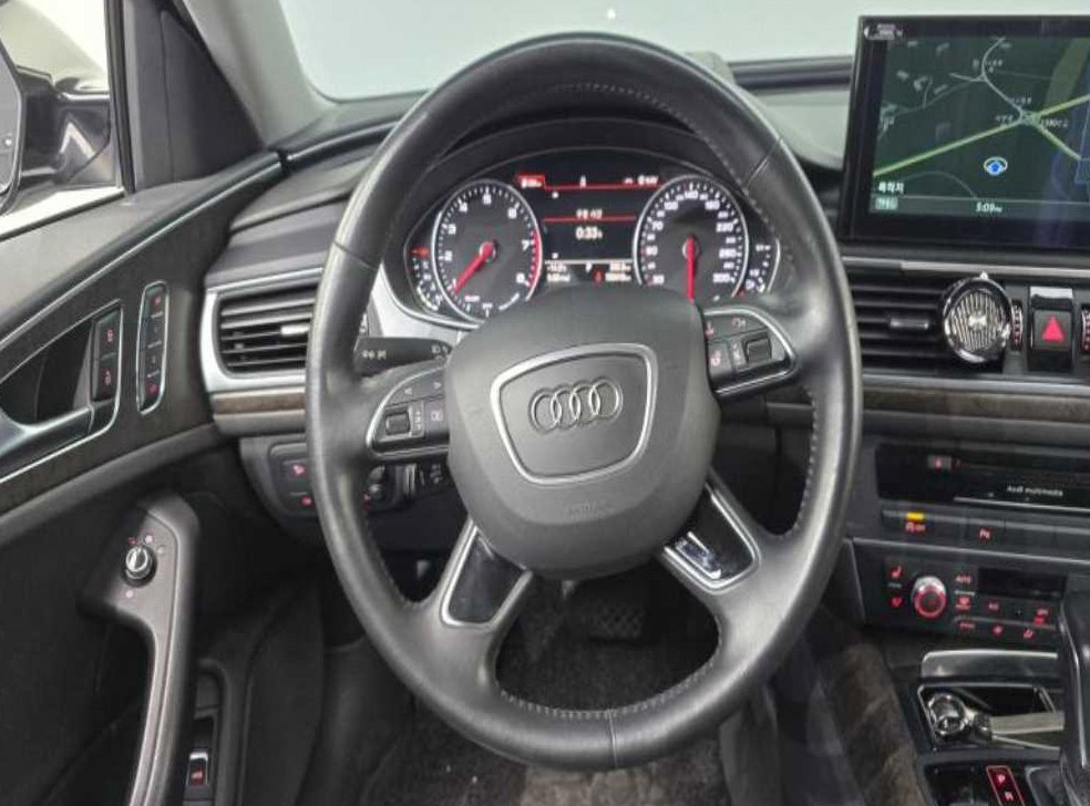 아우디 A6 40 TFSI 콰트로 사진 13