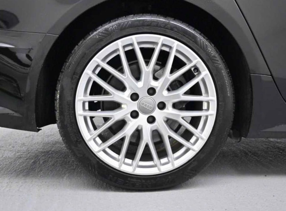 아우디 A6 40 TFSI 콰트로 사진 5