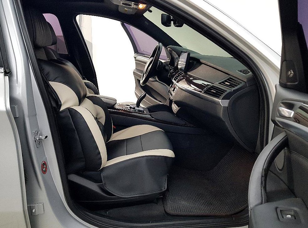 BMW X6 50 I 사진 13