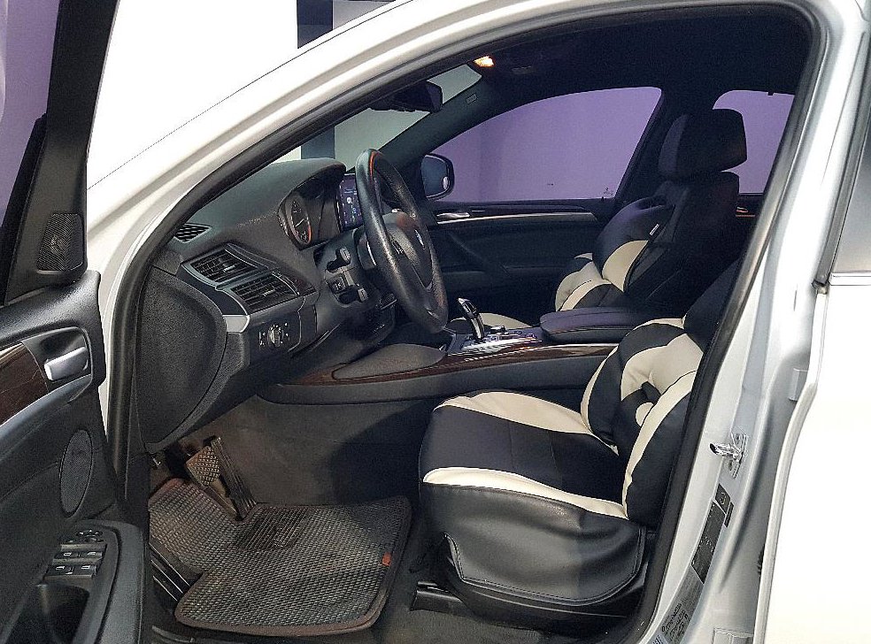 BMW X6 50 I 사진 8
