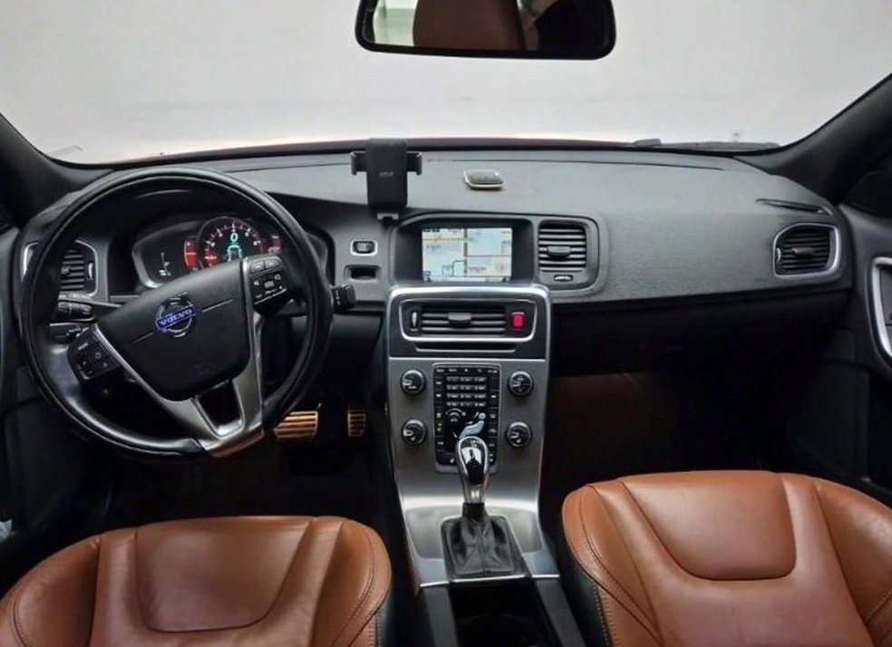 볼보 S60 T5 사진 7