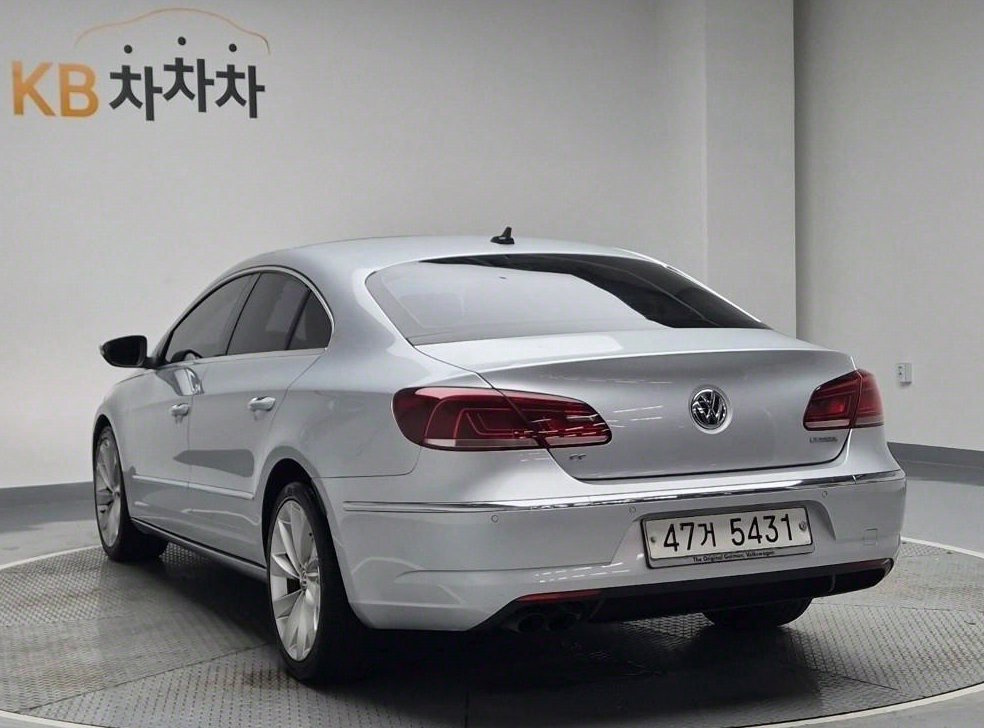폭스바겐 CC 2.0 TDI 블루모션 사진 2