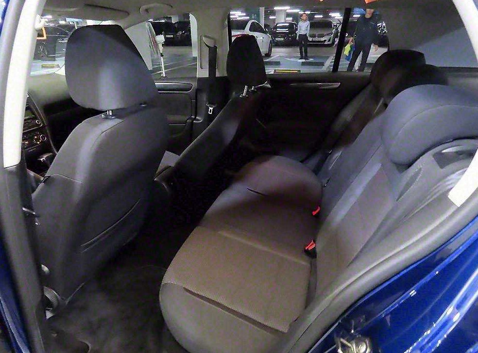 폭스바겐 골프 2.0 TDI 사진 7