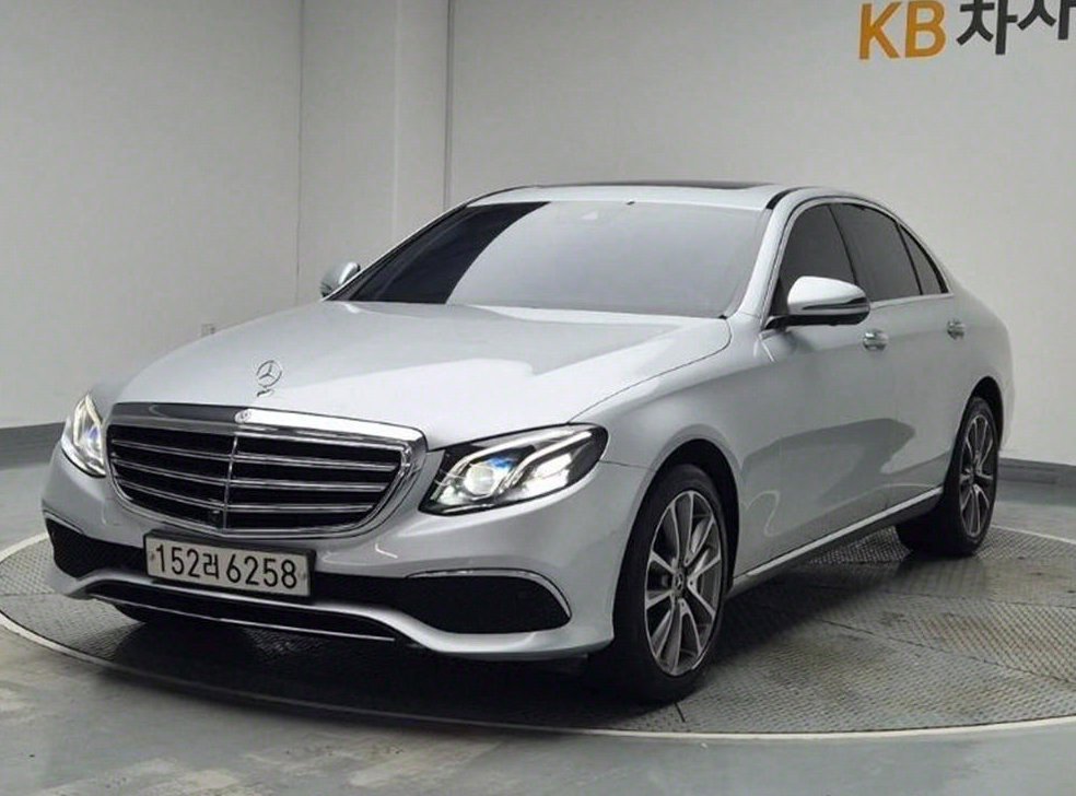 벤츠 E 클래스 E300 익스클루시브 스탠다드
