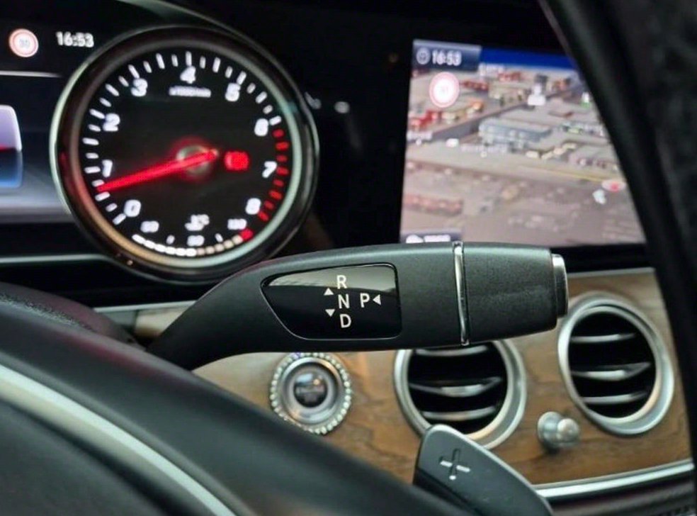 벤츠 E 클래스 E300 익스클루시브 스탠다드 사진 8