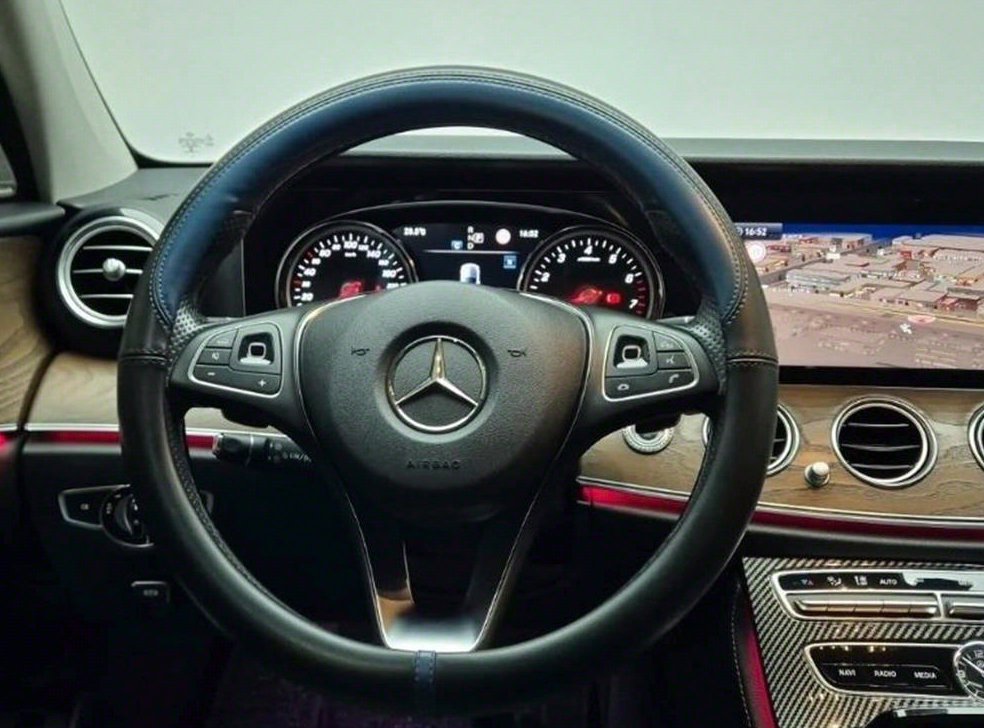벤츠 E 클래스 E300 익스클루시브 스탠다드 사진 9