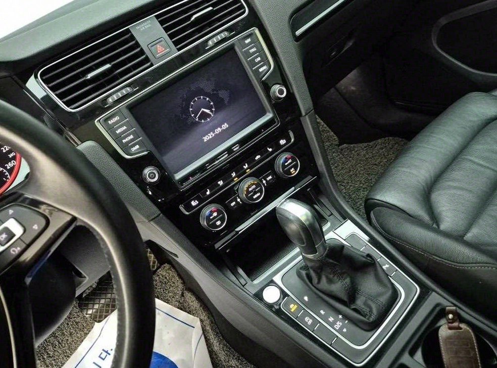 폭스바겐 골프 2.0 TDI 프리미엄 사진 10