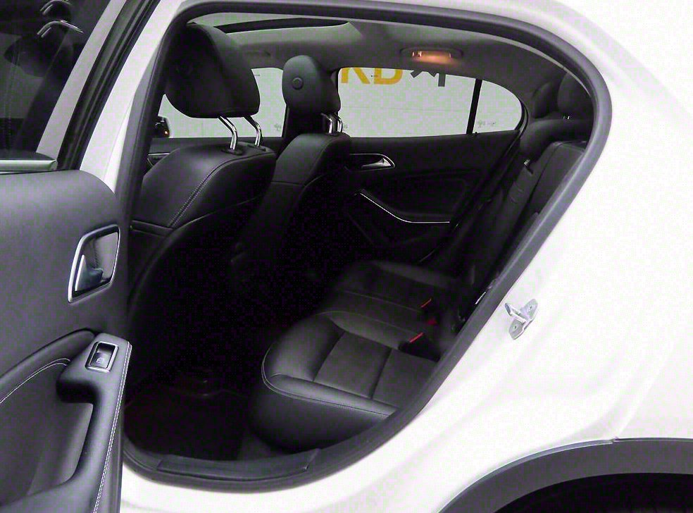 벤츠 GLA 클래스 GLA250 4MATIC 사진 14